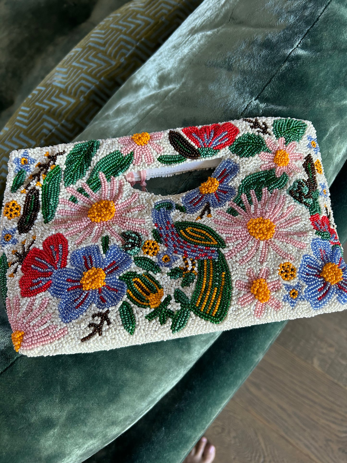 Aunt K's Aviary Allure Clutch